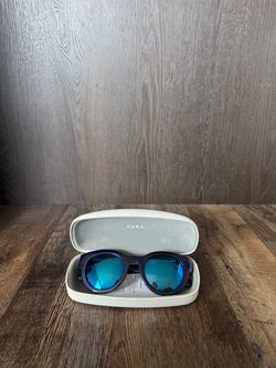 Zara Round Sunglasses with Case