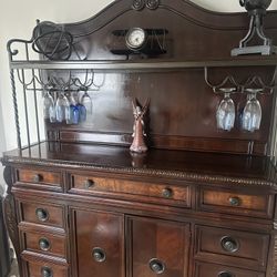 Keri’o Cabinet 