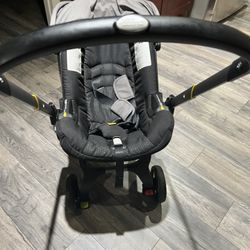 Baby Car Seat And Stloar2 In One Regular Price 600$ Know 400$ 