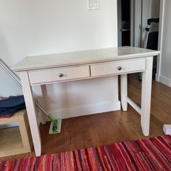 White Desk (Ashley Furniture)