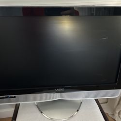 Visio 24” TV With Table Stand