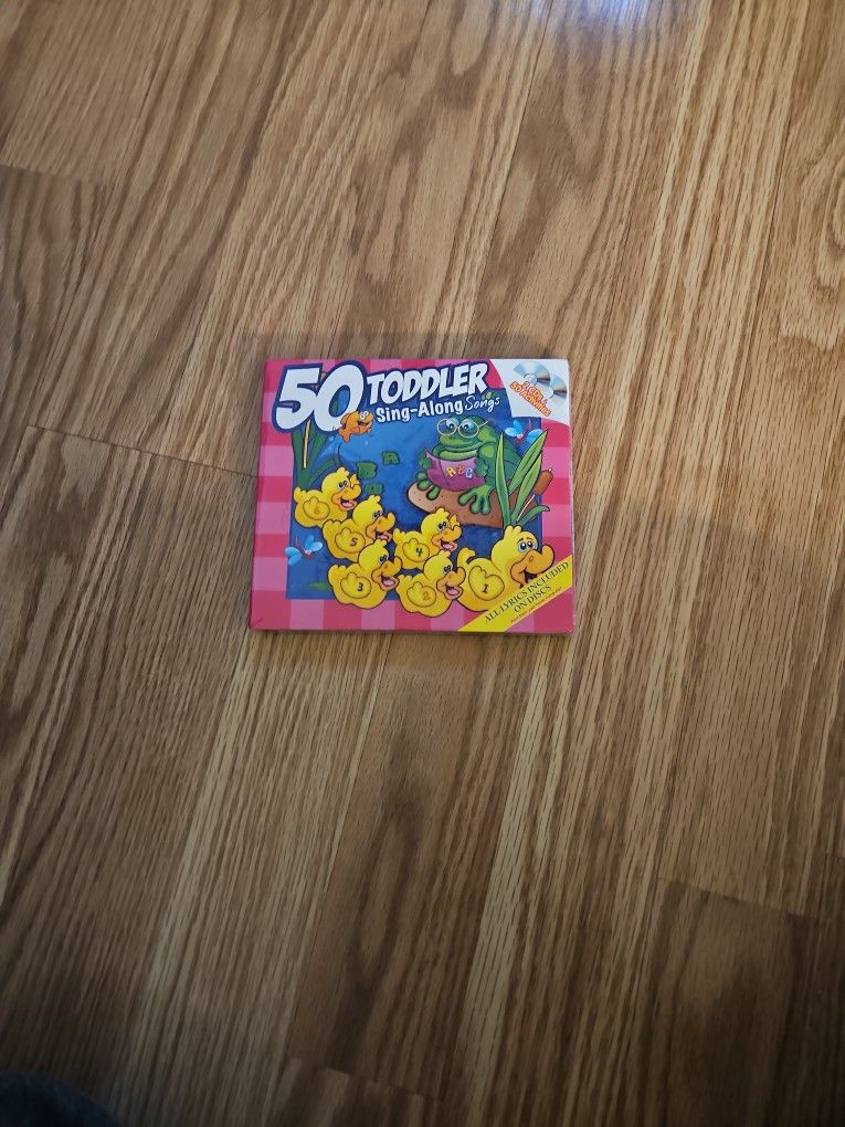 50 toddlers sing along.