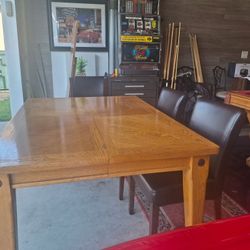 Solid Oak Dinning Table 7 Chairs