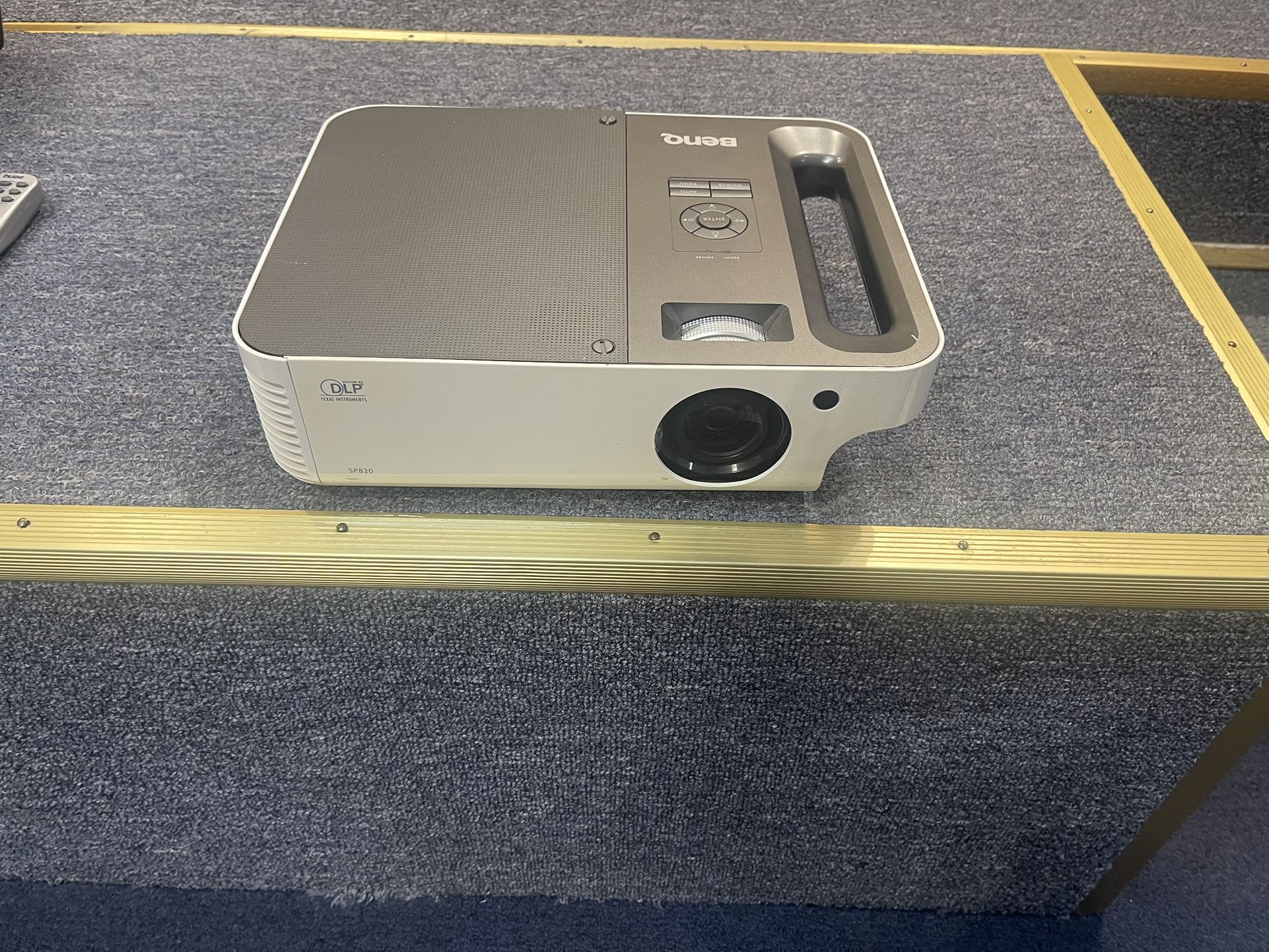 BENQ - SP820 - PROYECTOR