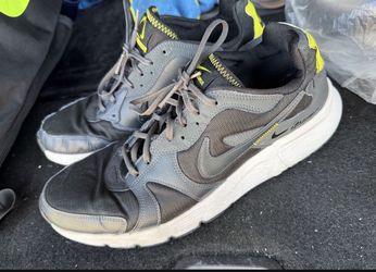 Mens Nike Atsuma Size 12
