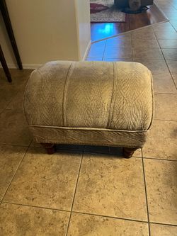Padded foot rest/ ottoman
