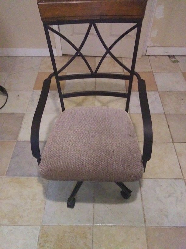 Squivle Chair Aluminum with wheels
