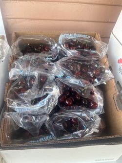 Cherries 🍒 new fresh $25 Box only today