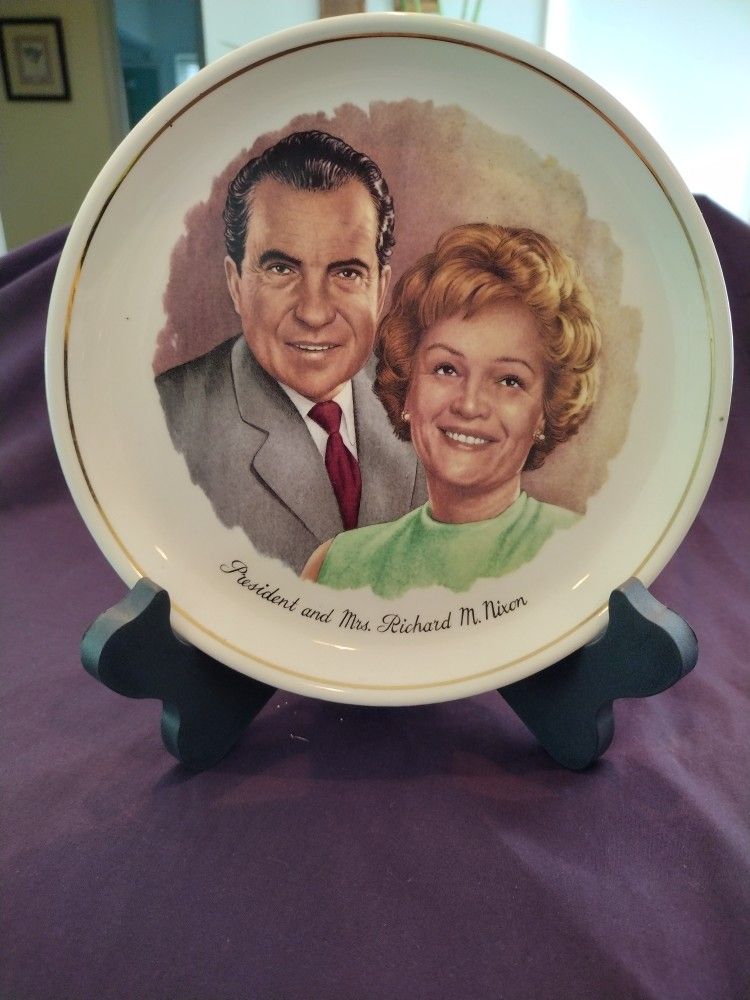 Richard M. Nixon & Wife Commemorative Plate