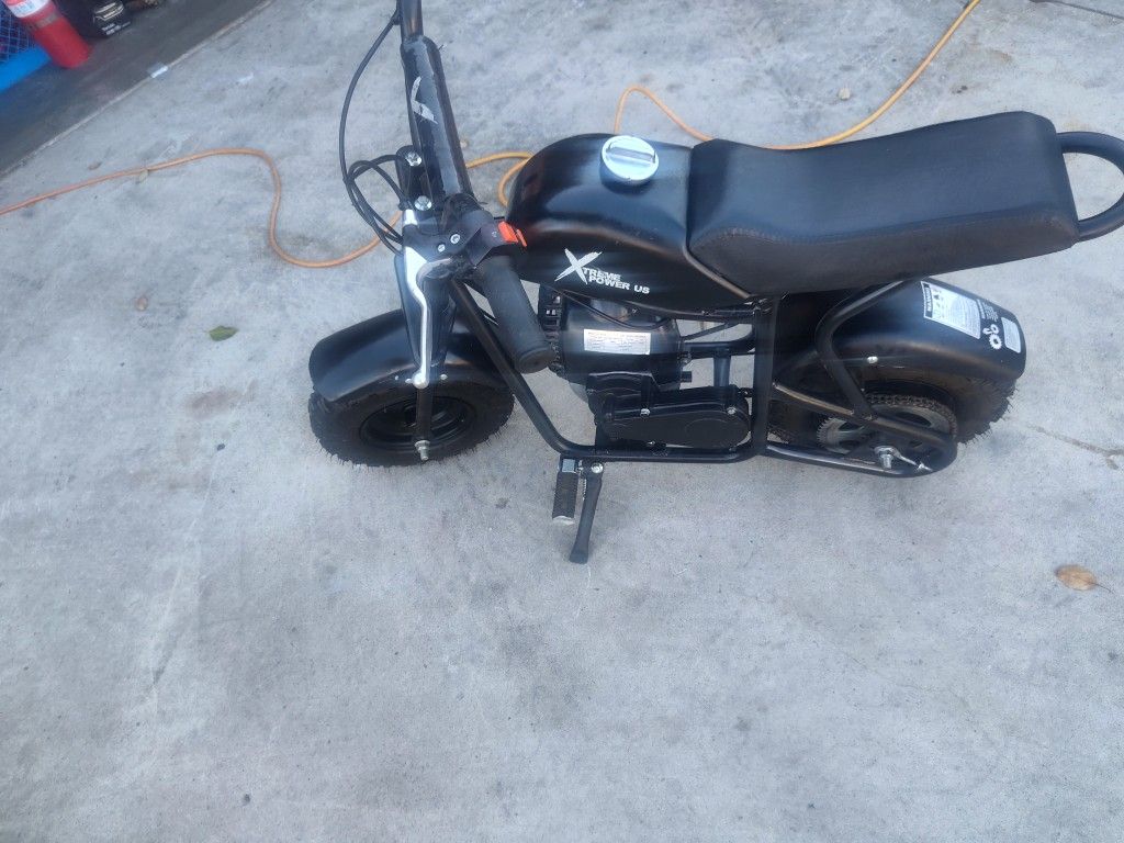 Mini. Bike De Gasolina Para Niños En Buenas Condiciones