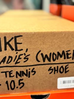 New Nike Court Royale 2 Mid Women’s 10.5