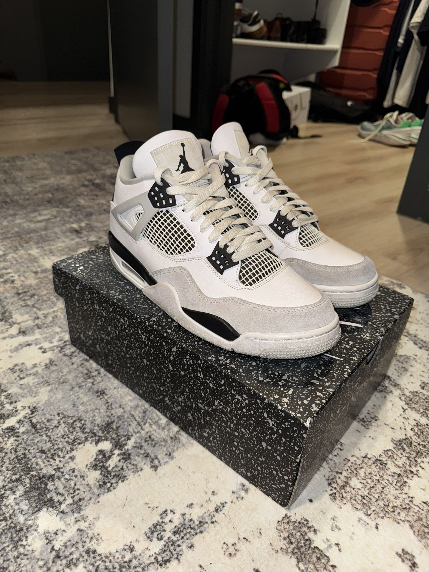 Air Jordan 4 Retro ‘Military Black’