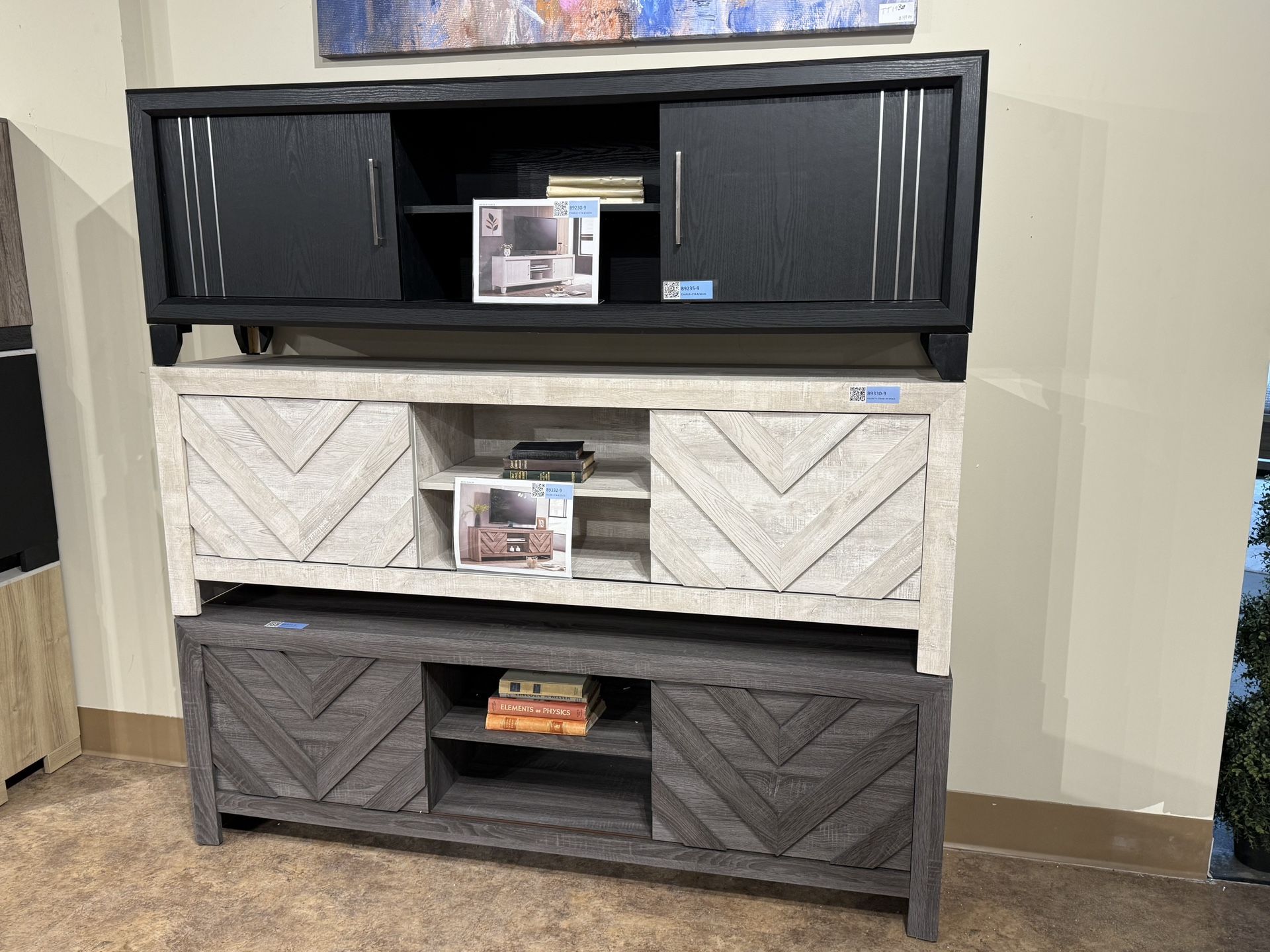 70β TV Stand