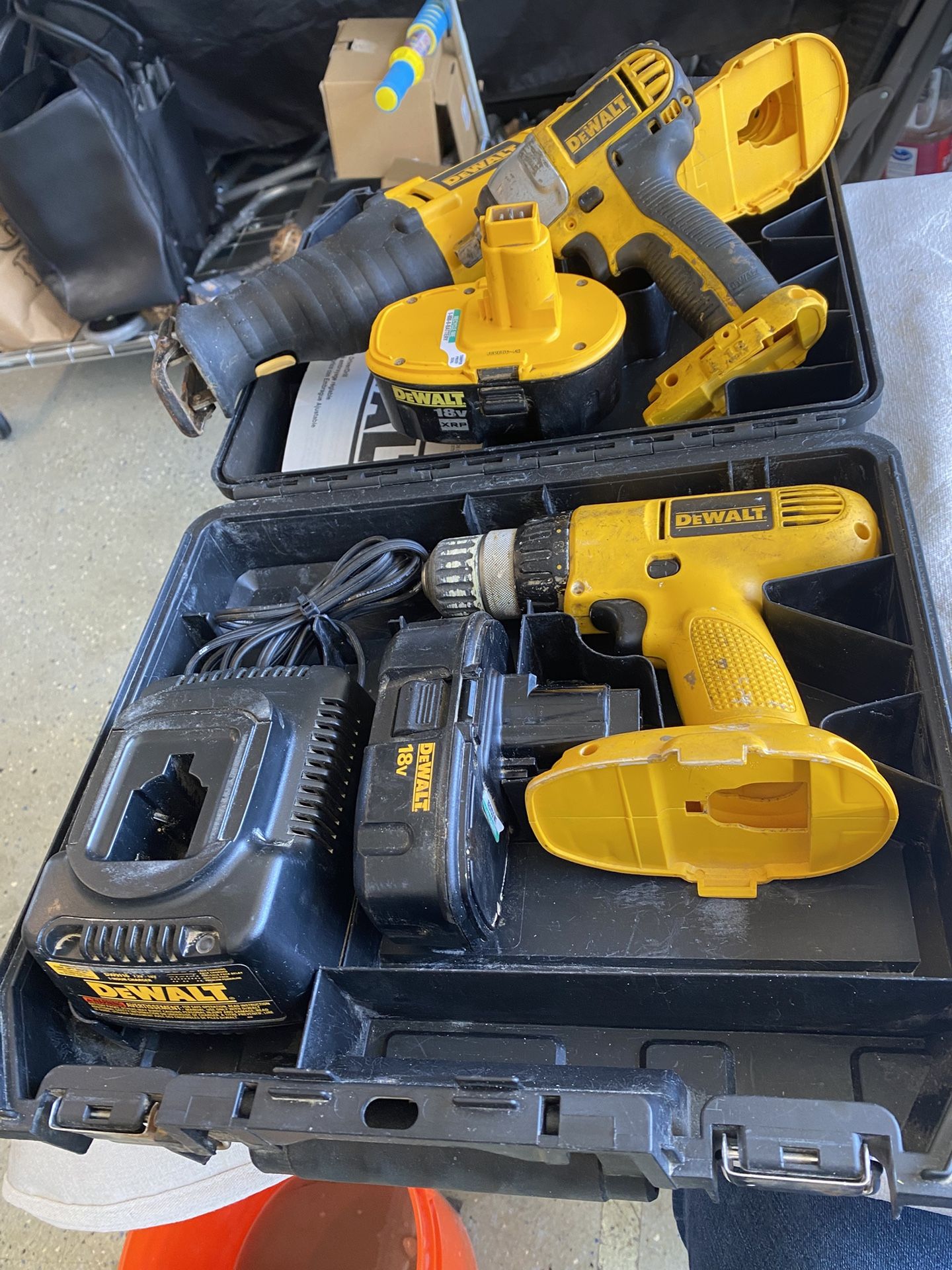 DEWALT CORDLESS DRILL /DRIVER/SAWZALL/2 Batteries