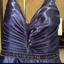 Prom Dress / Wedding Dress  New   Size 12  With Jewelry  Never Altered