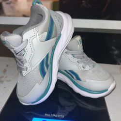 Baby boy shoes $10dlls  6C 
