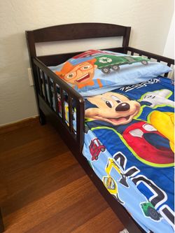 Kids Toddler Bed Frame with Mattress – Excellent Condition