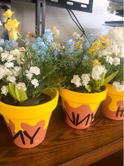 Winnie the Pooh baby shower decor ( SEE DESCRIPTION )