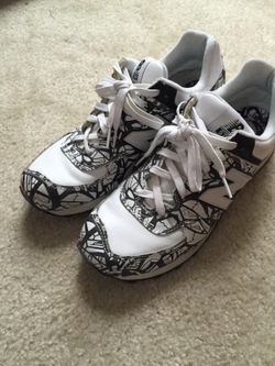 NEW BALANCE NOTEBOOK SIZE 10 1/2