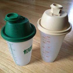 Lot of 2 Salad Dressing Shaker Mixer Container 16 oz Hidden Valley