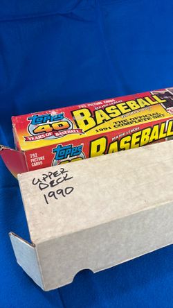 2 Boxes 1992 Topps and 1990 Upper Deck baseball cards ((Missing some))) See pics
