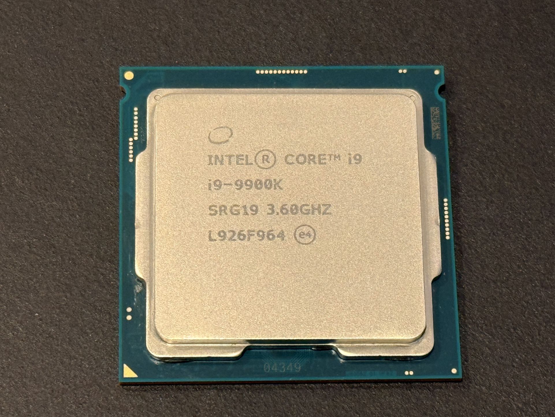 Intel Core i9-9900K Desktop Processor 8 Cores up to 5.0 GHz Turbo Unlocked LGA1151 300 Series 95W