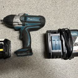 18V LXT Lithium-Ion Cordless 1/2 in. Sq. Drive Impact Wrench Kit, 