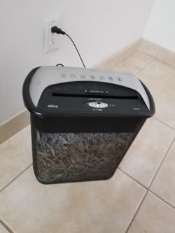 Nice stylish modern office or house papper shredder shreder