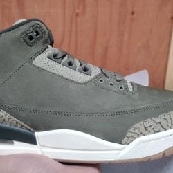 Brand New Air Jordan 3 "Family Affair " Size 11 Mens