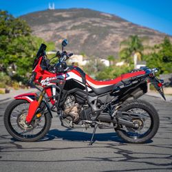 2016 Honda Africa Twin ABS Manual