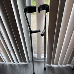 forearm crutches