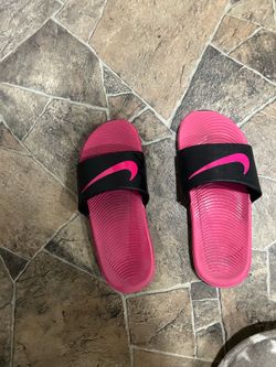 Sz 4y Girls Nike Slides