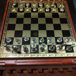 Chess Set With Carrying Case.