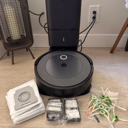 Roomba i3