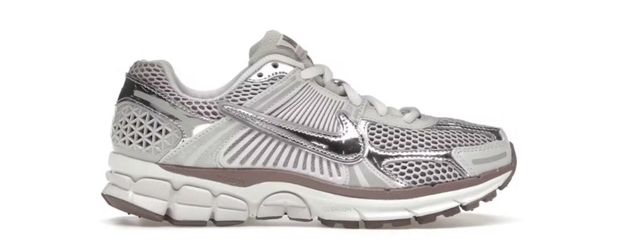 Size 6 Nike Zoom Vomero 5 Metallic Silver Platinum Violet (Women's)