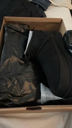Ugg size 11 unisex