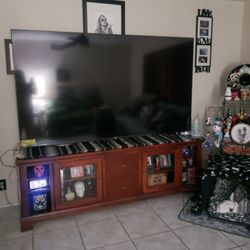 Big Screen TV 86in LG