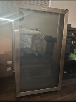 Mini fridge