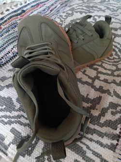 Olive Green Low-Top Sneakers with Gum Sole