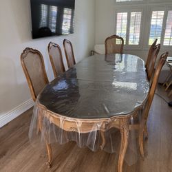 Dining table 