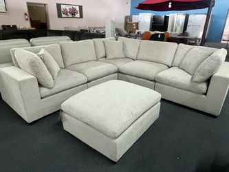 Thomasville Lowell 6-piece Modular Sectional，$980
