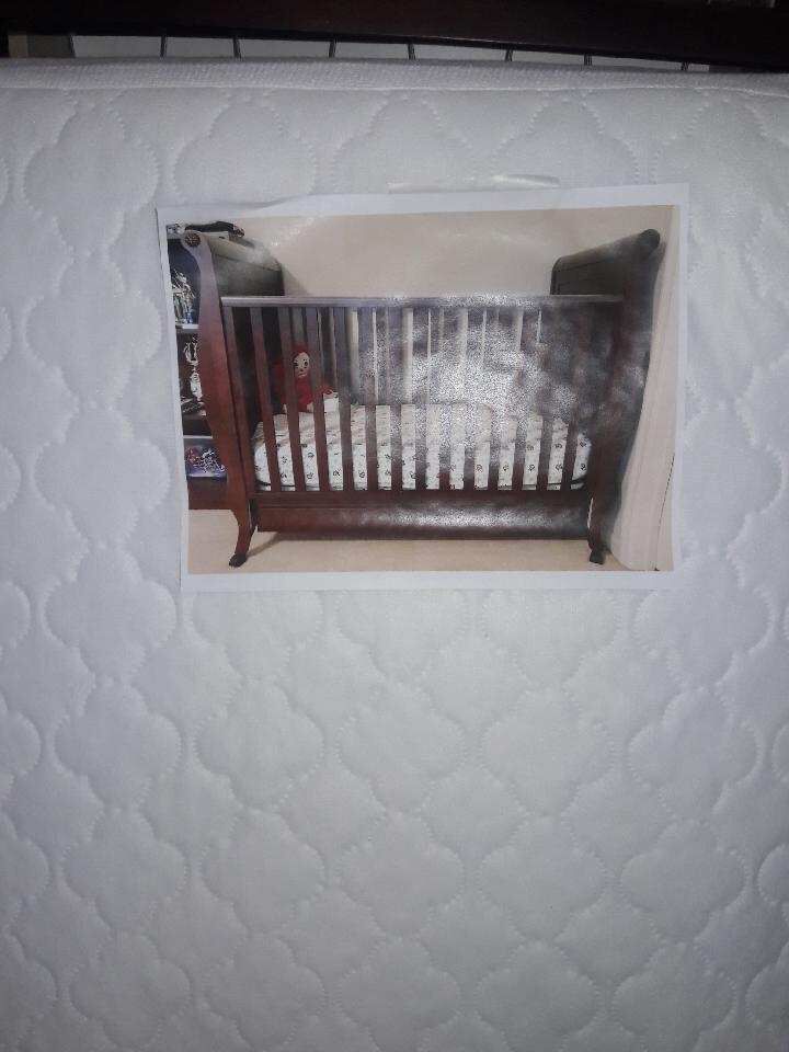 Mahogany baby bed with frame and New Mattress