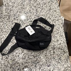 Lululemon NWT All Day Essentials Belt Bag