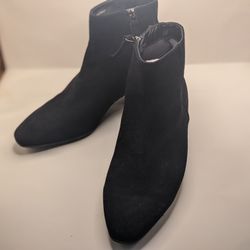 NWOT Aquatalia Black Suede Ankle Booties - 9