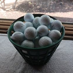 Titleist AVX Golfballs 