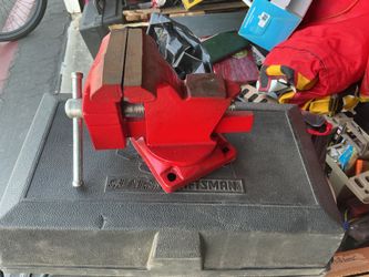 Vice 3 1/2 inch jaws swivels as new