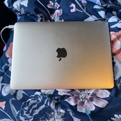 MacBook