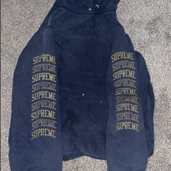 Supreme Hoodie 