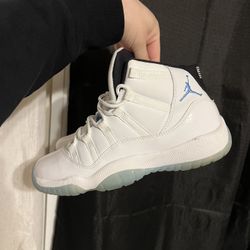 Jordan legend blue 11