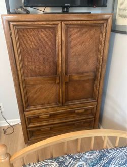 Stylish wooden dresser (Great Shape)